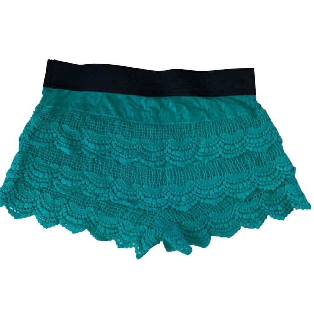 Umgee Lace Shorts - Picture 2 of 7